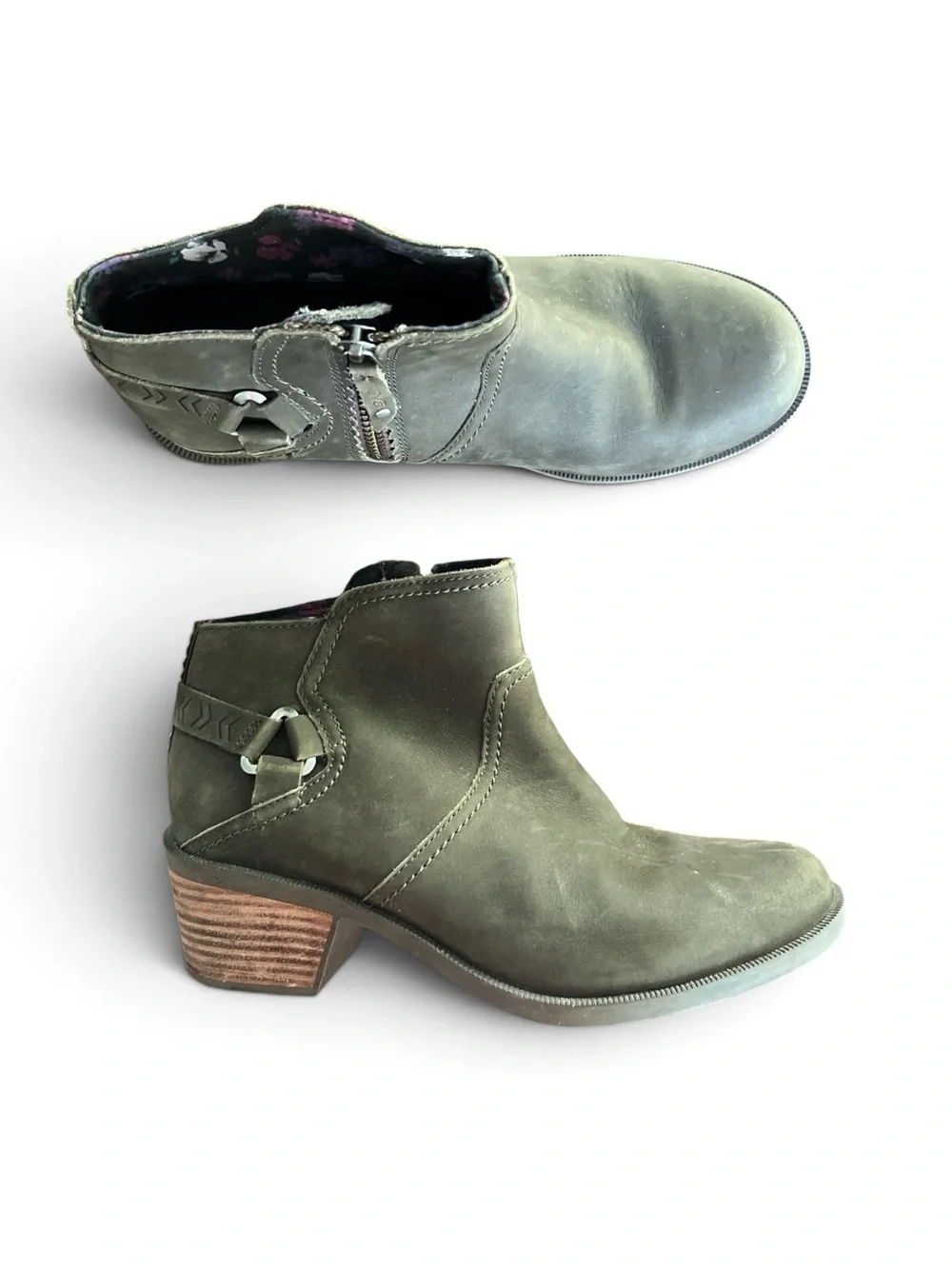 🍃 Teva Olive Green Ankle Booties with Low Stacked Heel